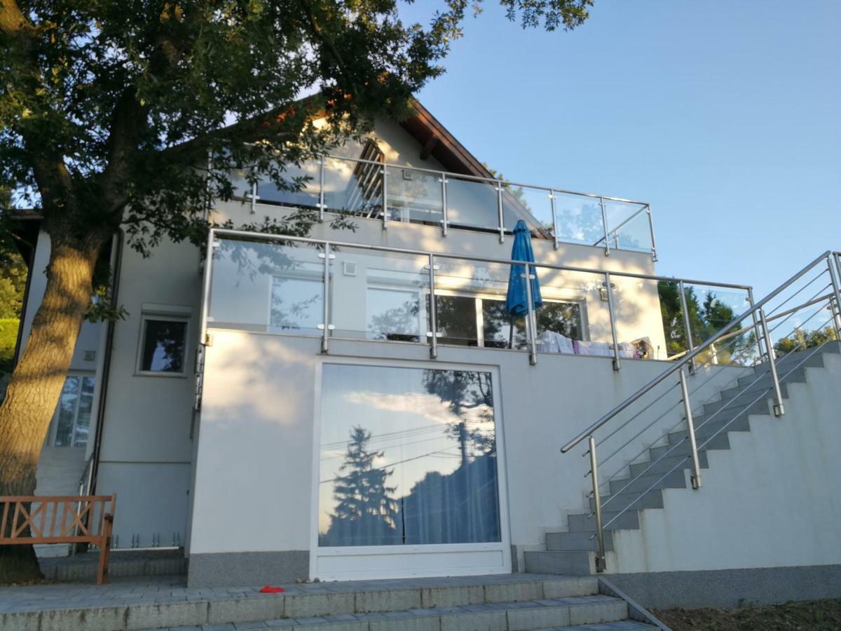 Fonyód Hilltop Apartments מראה חיצוני תמונה